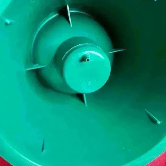 Christmas Tree Automatic Waterer - Picture 6 of 11